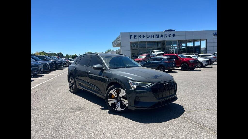 2022 Audi e-tron