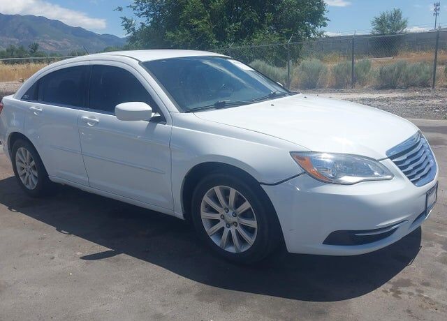 2012 CHRYSLER 200