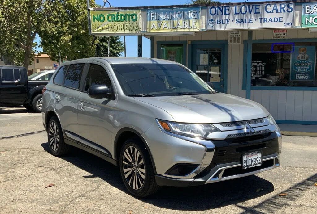 2019 MITSUBISHI Outlander