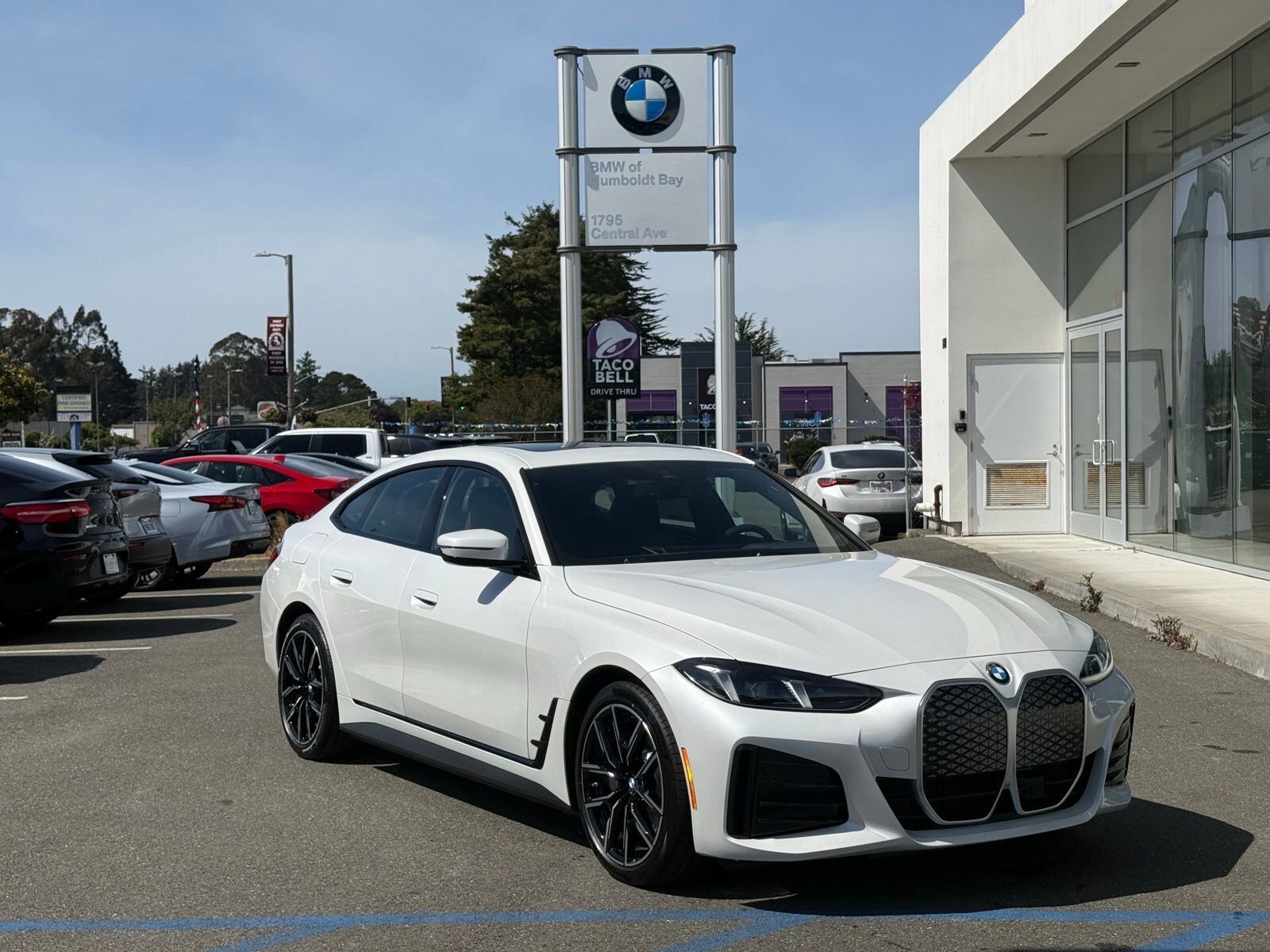 2026 BMW i4