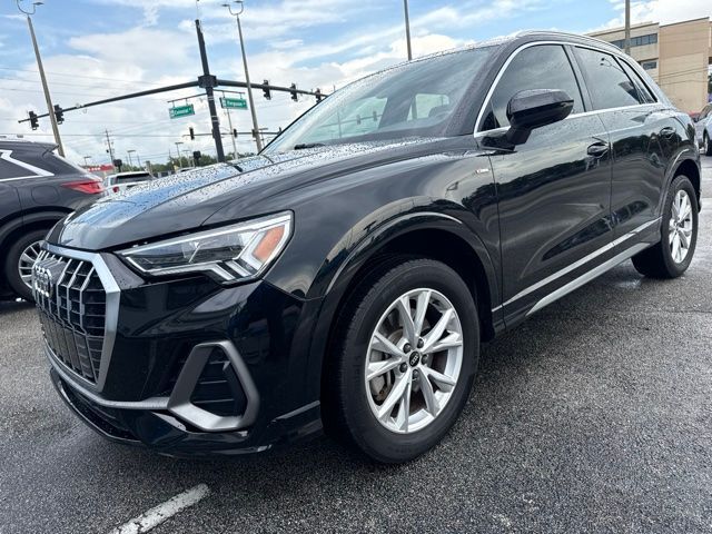 2022 Audi Q3