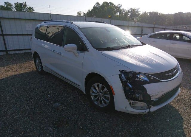2019 CHRYSLER Pacifica