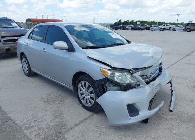2013 TOYOTA Corolla