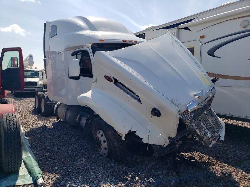 2023 PETERBILT 579