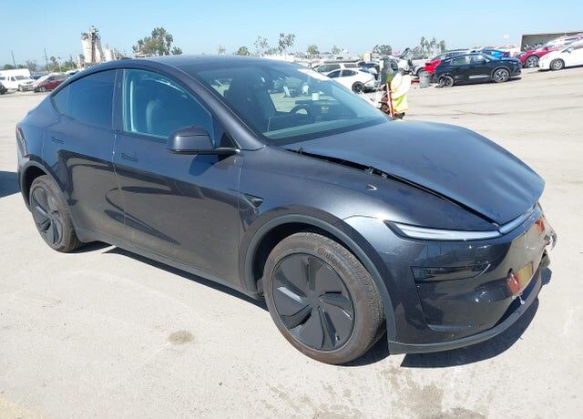 2026 TESLA Model Y