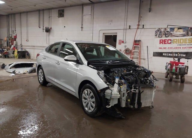 2022 HYUNDAI Accent