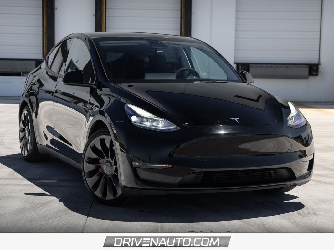 2023 TESLA Model Y
