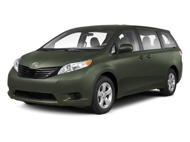 2013 TOYOTA Sienna