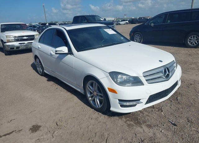 2013 MERCEDES-BENZ C-Class