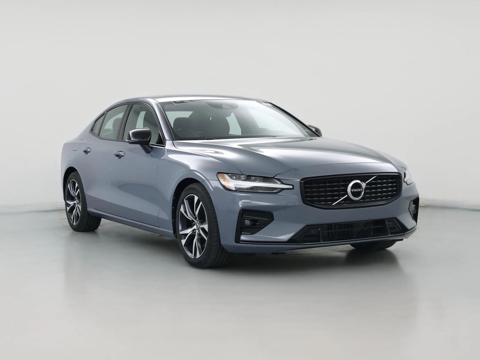 2022 VOLVO S60