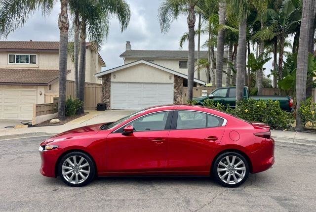 2022 MAZDA Mazda3
