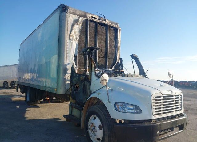 2013 FREIGHTLINER M2