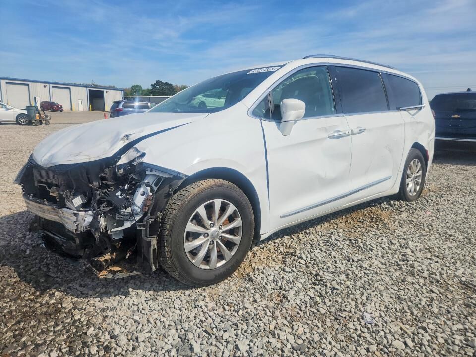 2019 CHRYSLER Pacifica
