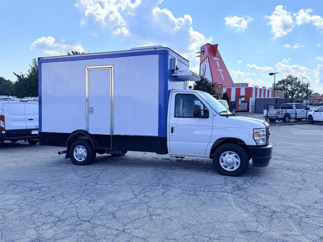 2024 FORD E-350