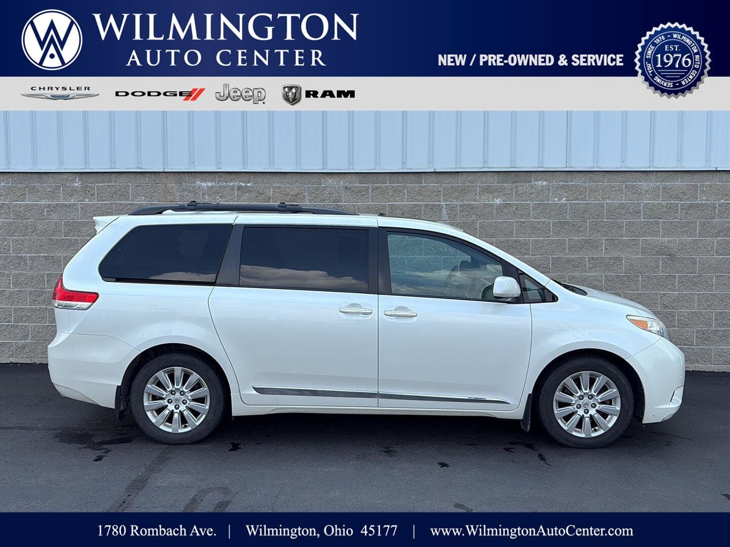2012 TOYOTA Sienna