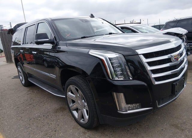 2017 CADILLAC Escalade ESV