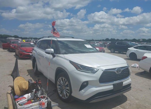 2025 TOYOTA Highlander