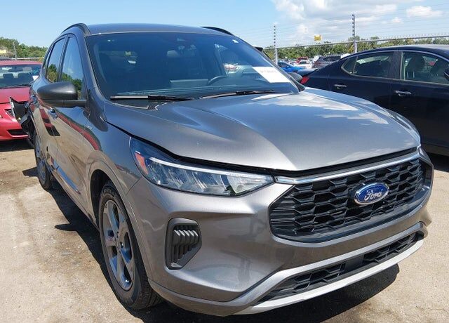 2023 FORD Escape
