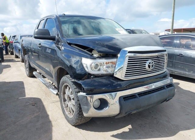 2012 TOYOTA Tundra