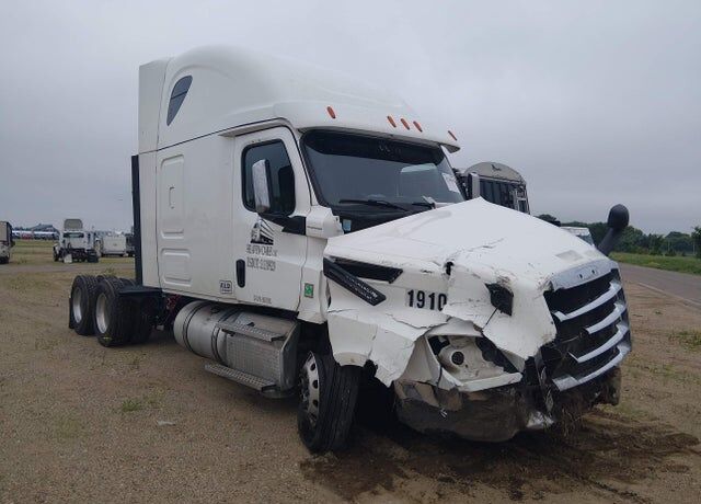 2020 FREIGHTLINER New Cascadia 126" Sleepercab