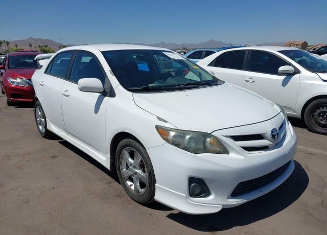 2013 TOYOTA Corolla