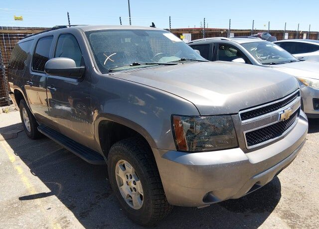 2011 CHEVROLET Suburban