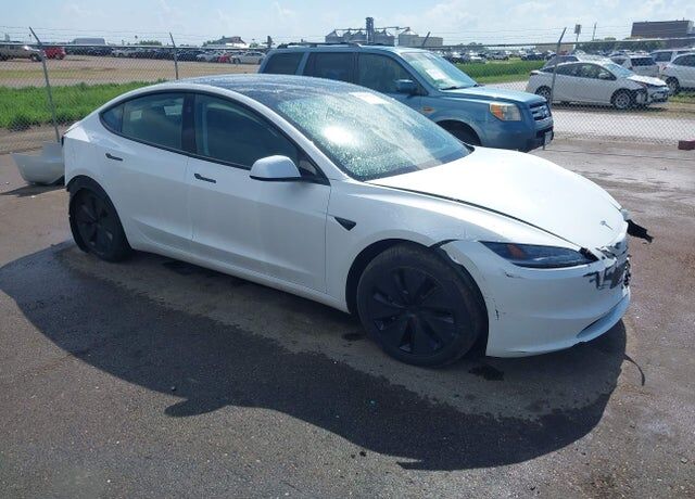 2025 TESLA Model 3