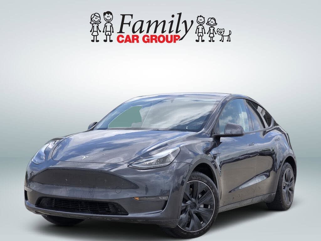 2024 TESLA Model Y