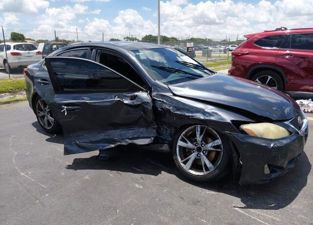 2010 LEXUS IS