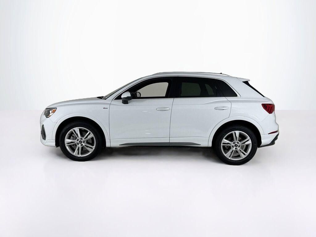 2022 Audi Q3
