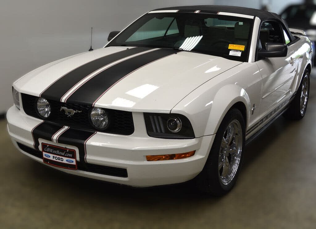 2005 FORD Mustang