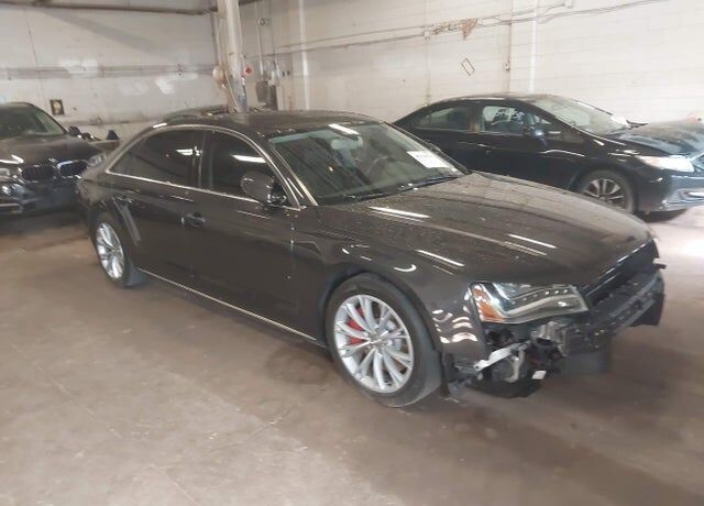 2011 AUDI A8