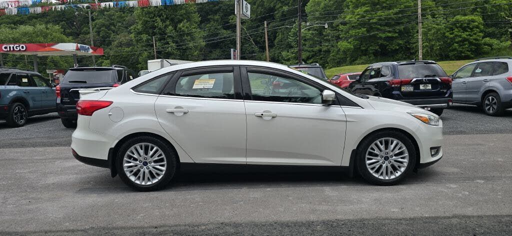 2017 FORD Focus