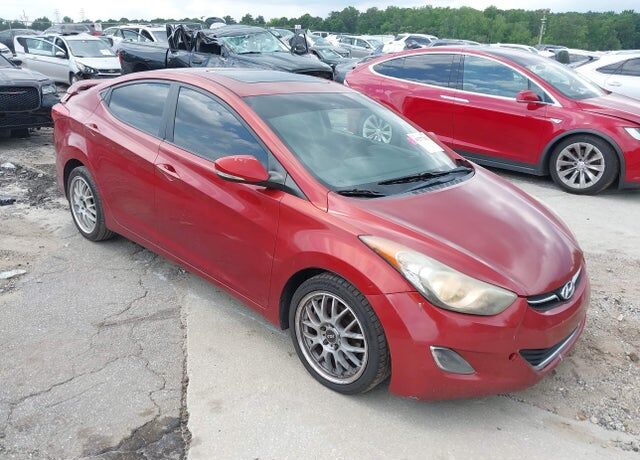 2011 HYUNDAI Elantra
