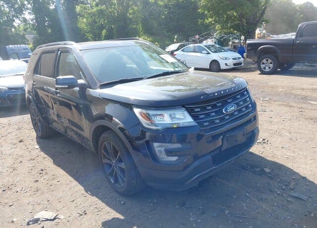 2017 FORD Explorer
