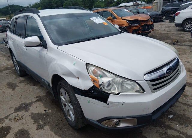 2012 SUBARU Outback