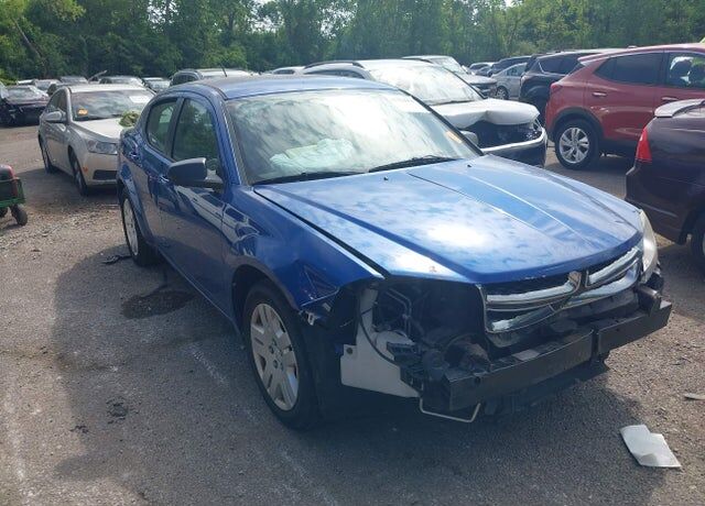 2013 DODGE Avenger