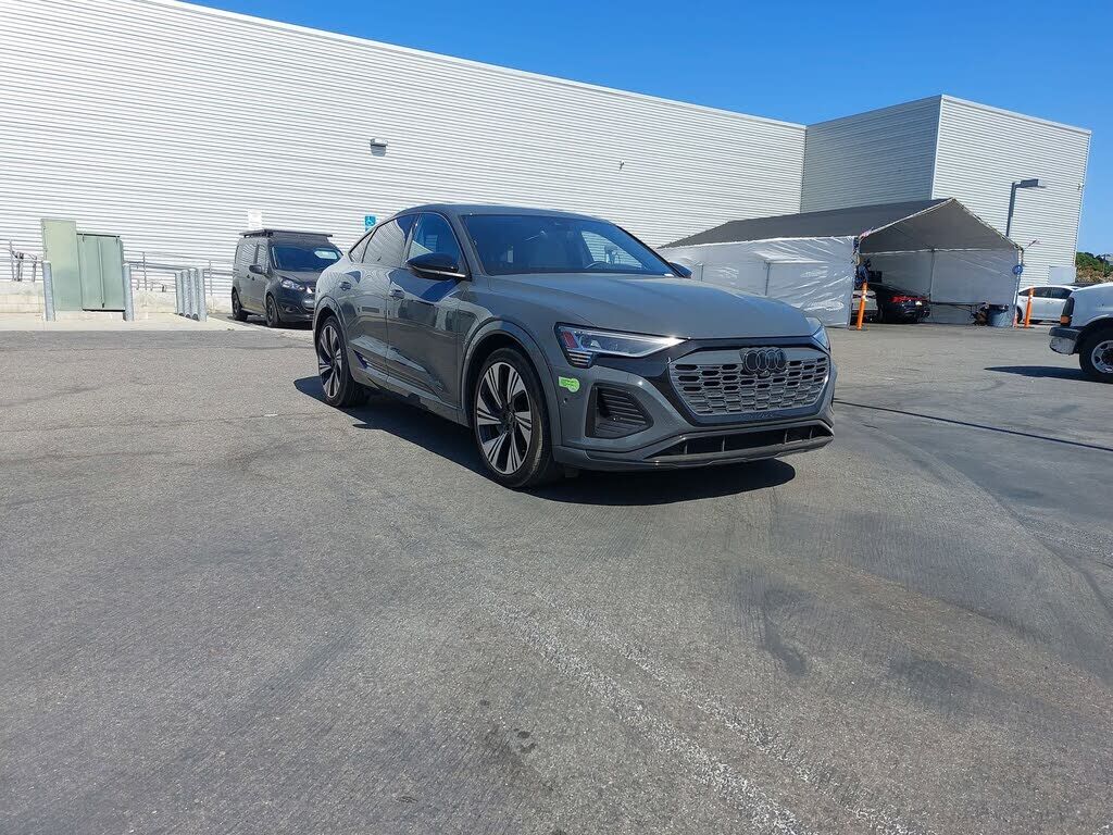 2024 Audi Q8