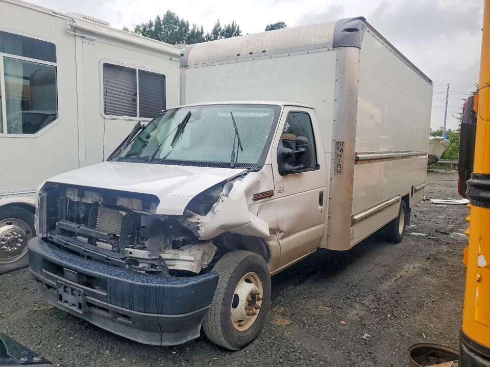2022 FORD E-350
