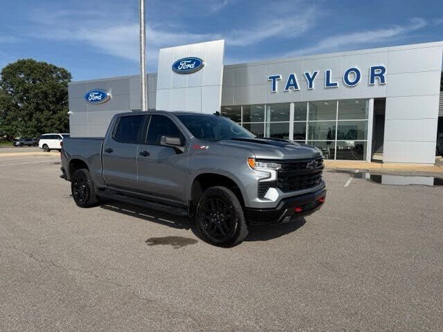 2025 CHEVROLET Silverado
