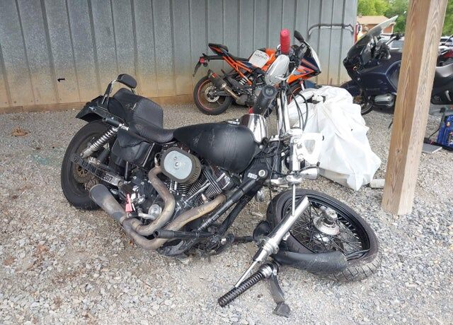 2011 HARLEY DAVIDSON Dyna Super Glide Custom