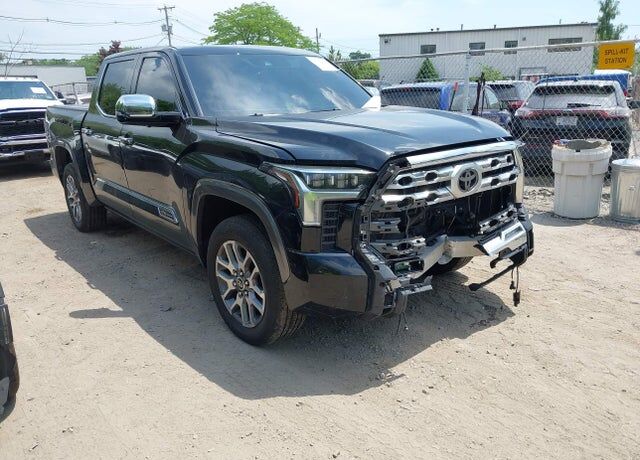 2024 TOYOTA Tundra