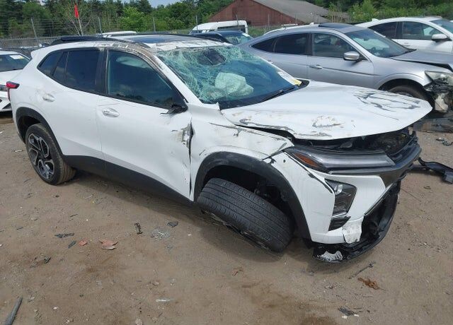 2025 CHEVROLET Trax