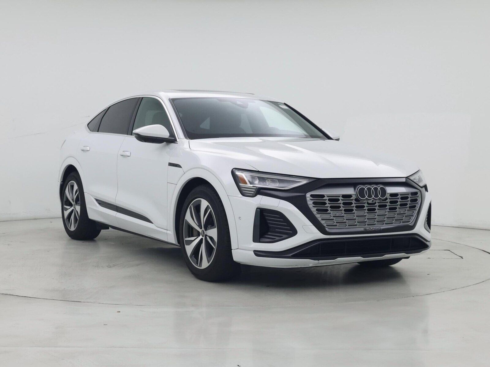 2024 Audi Q8