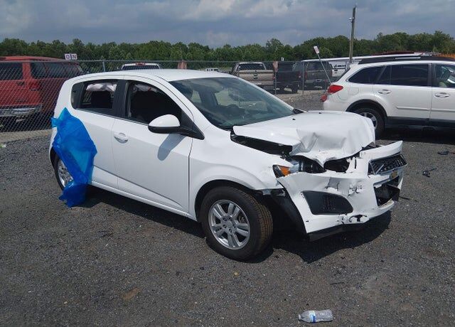 2016 CHEVROLET Sonic