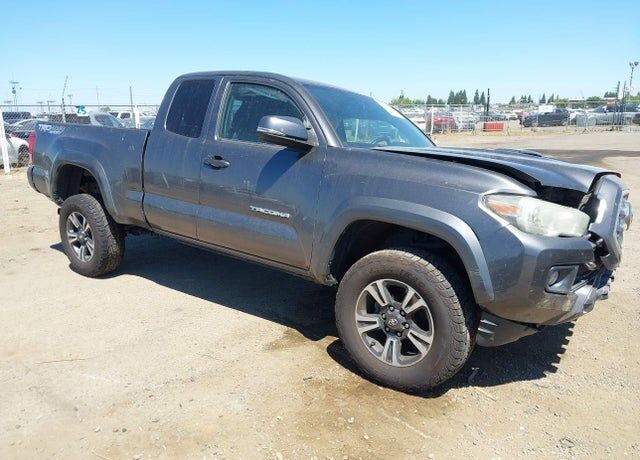 2017 TOYOTA Tacoma