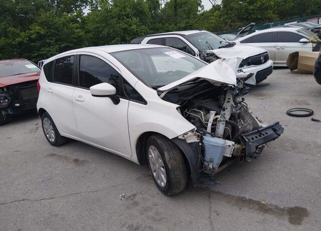 2016 NISSAN Versa