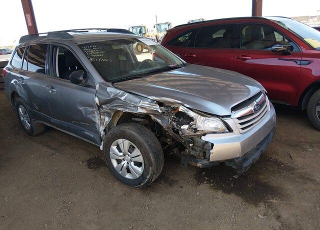 2011 SUBARU Outback