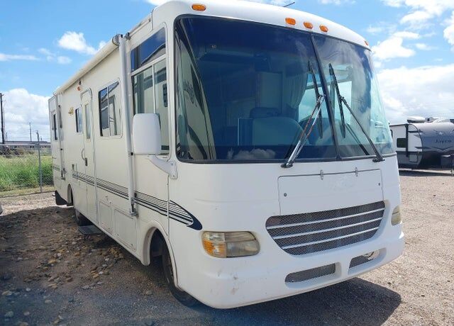 2001 WORKHORSE P32