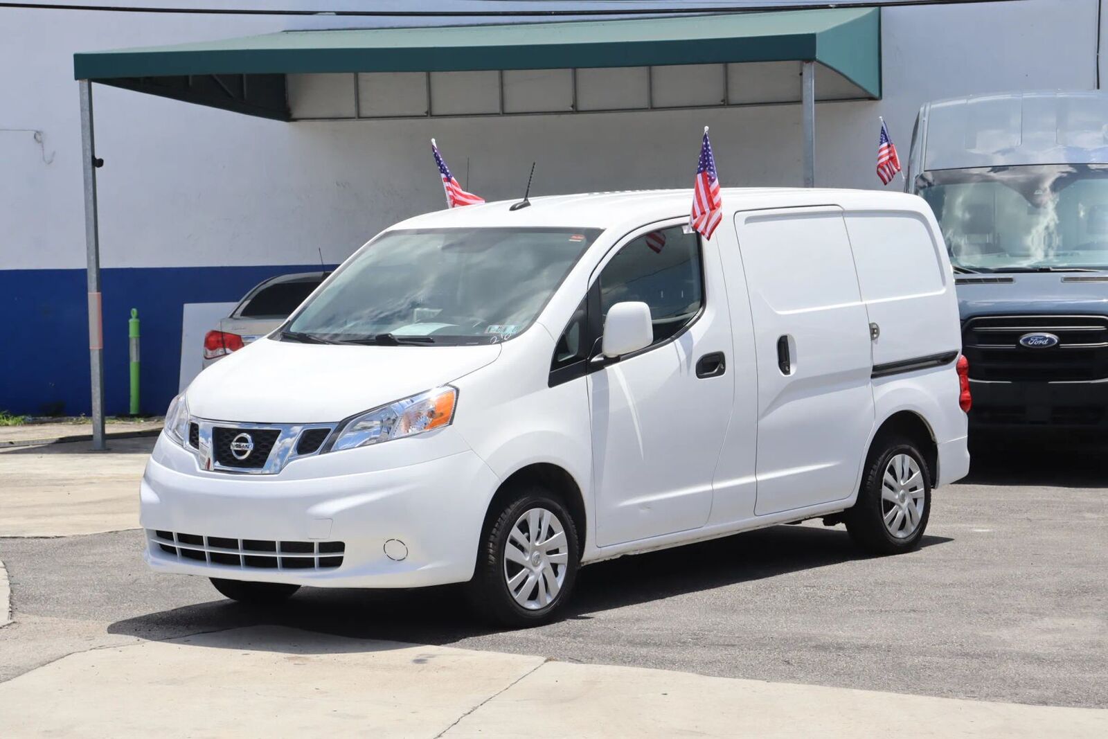 2020 NISSAN NV200
